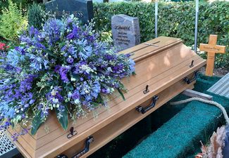  Am 28. Juni 2022 beerdigt: Susanna Paragi auf dem Friedhof-Gartenweg-Weiden-alt Flur_3 Grab_150 